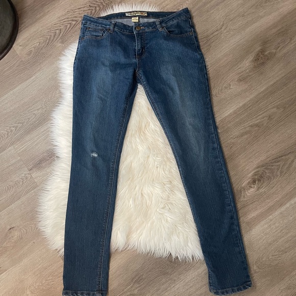 Tyte Y2K Slim fit jeans - Picture 2 of 3